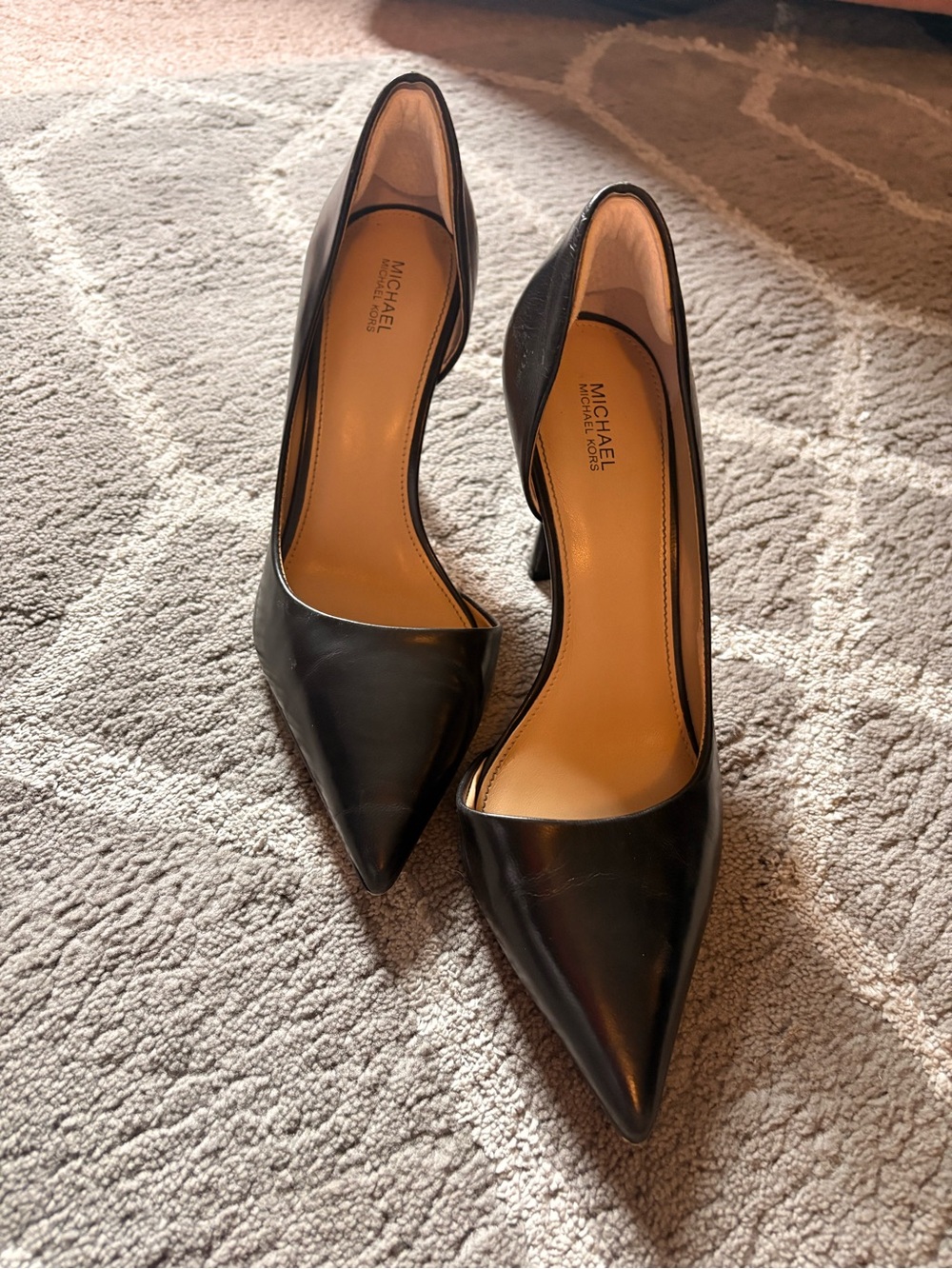 MICHAEL Michael Kors Black Pointed Toe Leather Pumps